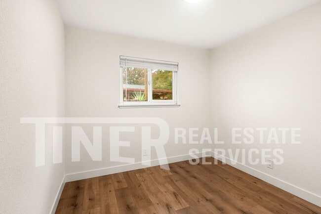 Building Photo - 7520 Schreiner St