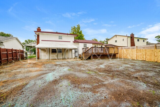 Building Photo - 1717 Demorest Rd