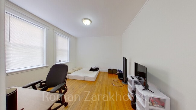 Building Photo - 10 Orkney Rd