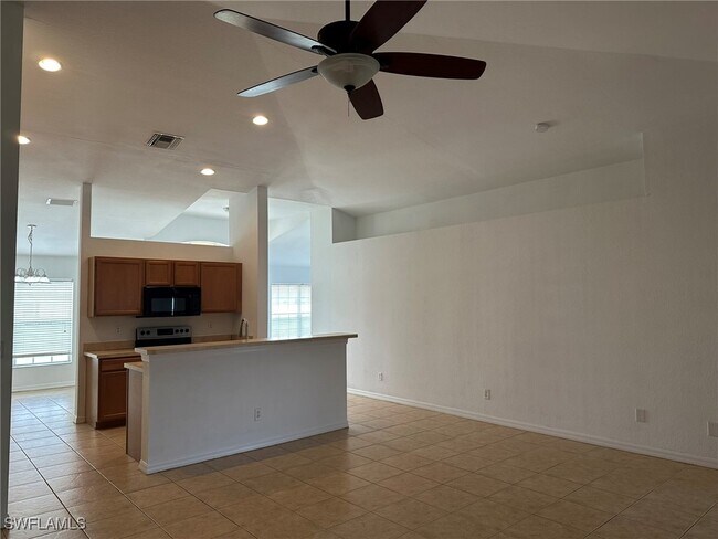 Building Photo - 1334 NW 15th Pl