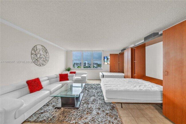 Building Photo - 2501 S Ocean Dr