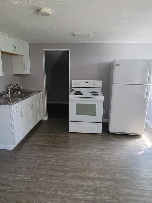 6290 N Kirkville Rd 6290 N Kirkville Rd Kirkville NY 13082