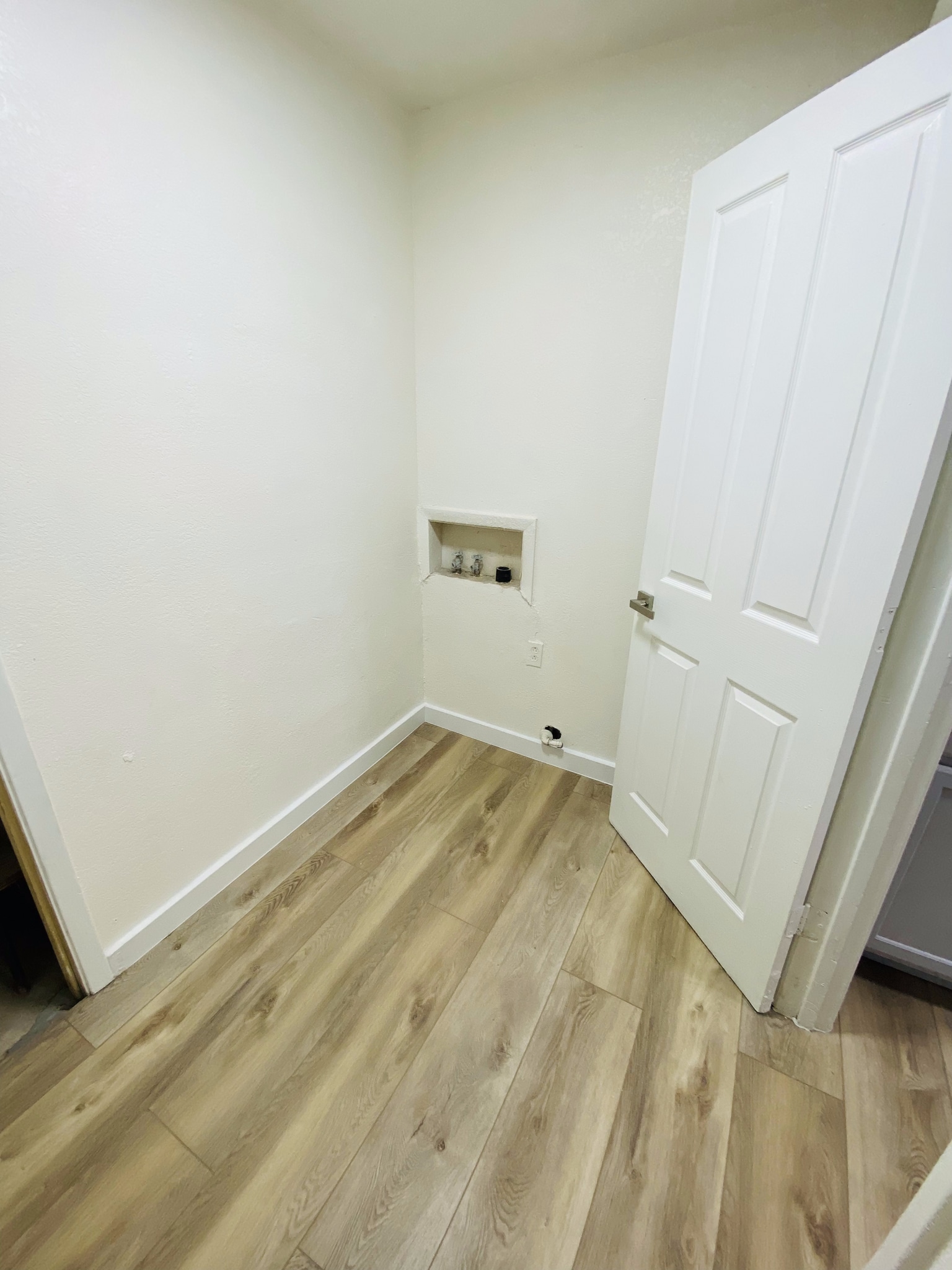 Laundry room - 1201 Radcliff Dr