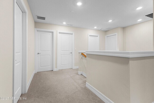 Building Photo - 27 Flintlock Ln