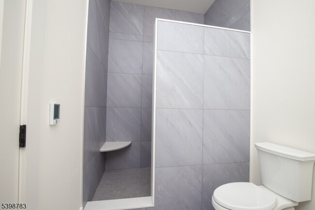 Building Photo - 71 N Main St