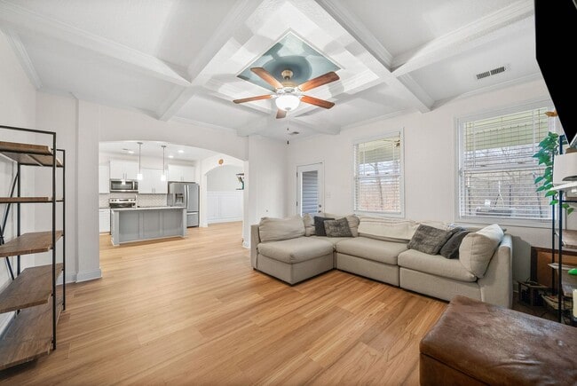 Building Photo - 1004 Black Oak Cir