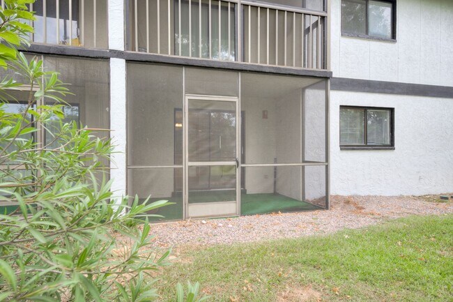 Building Photo - 503 Windsong Cir