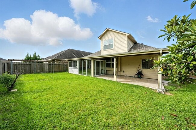 Building Photo - 9219 Gilbert Hollow Dr