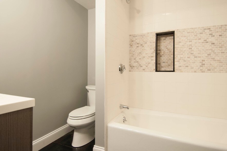 Building Photo - 6 Rockledge St