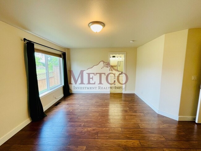 Building Photo - Beautiful 3 bedroom Santa Clara home