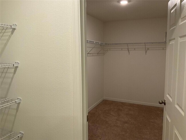 Building Photo - 36 Red Barn Dr