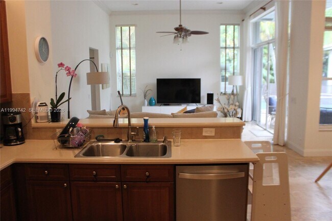 Building Photo - 870 Reflection Ln