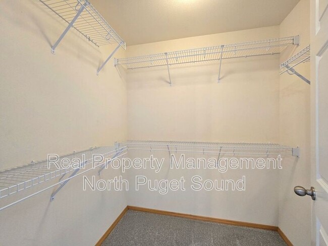 Building Photo - 1256 Ash Ave