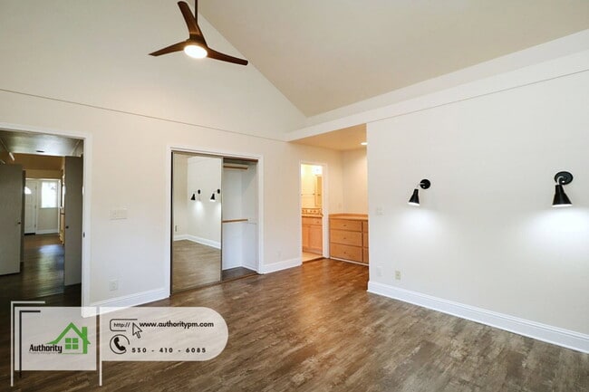 Building Photo - 3747 Sunday Ct