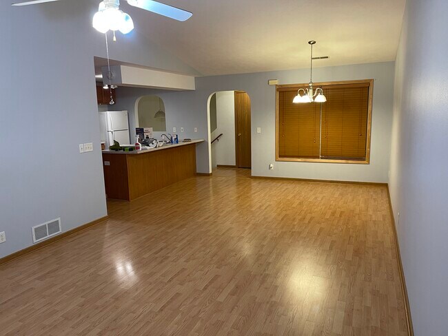 Building Photo - 7539 Creek Bend