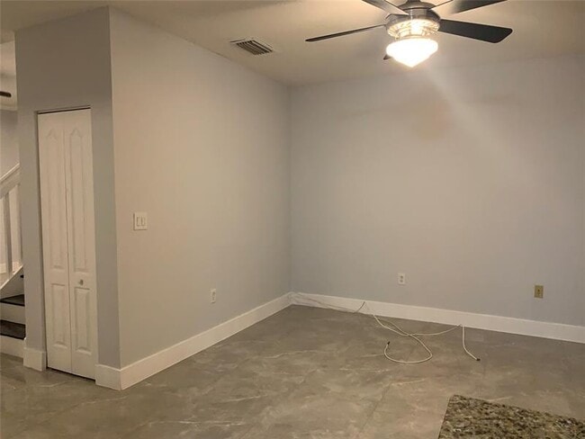 Building Photo - 256 Riverwalk Cir