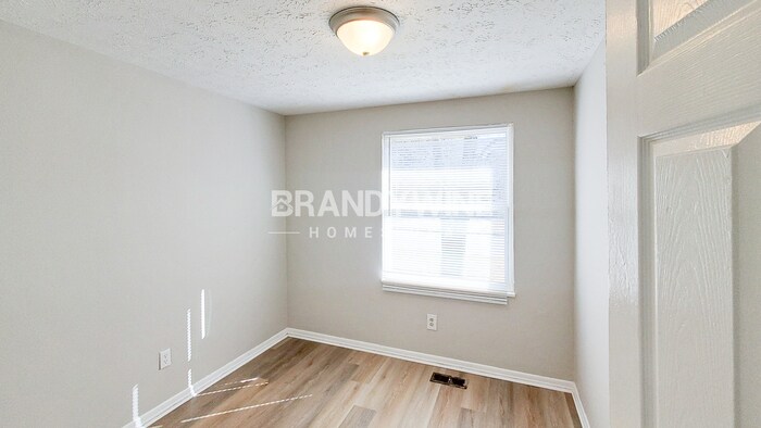 Building Photo - 3225 Valley Bend Rd