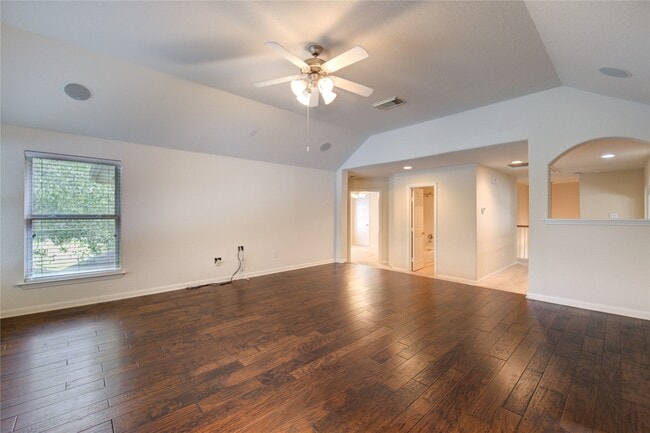 Building Photo - 5802 Horseshoe Falls