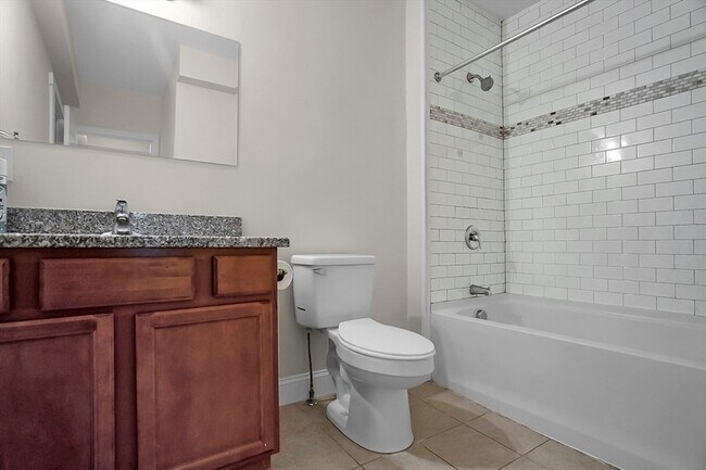 Building Photo - 29-33 Highland Avenue Unit 4