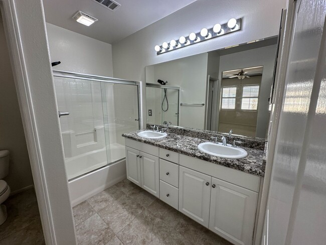 Building Photo - COMING SOON! Heather Ridge 2 Bedroom Townh...
