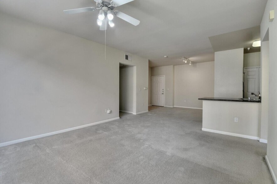 Building Photo - 1060 S 3rd St