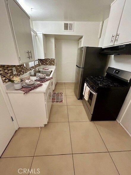 Building Photo - 37111 Cathedral Canyon Dr