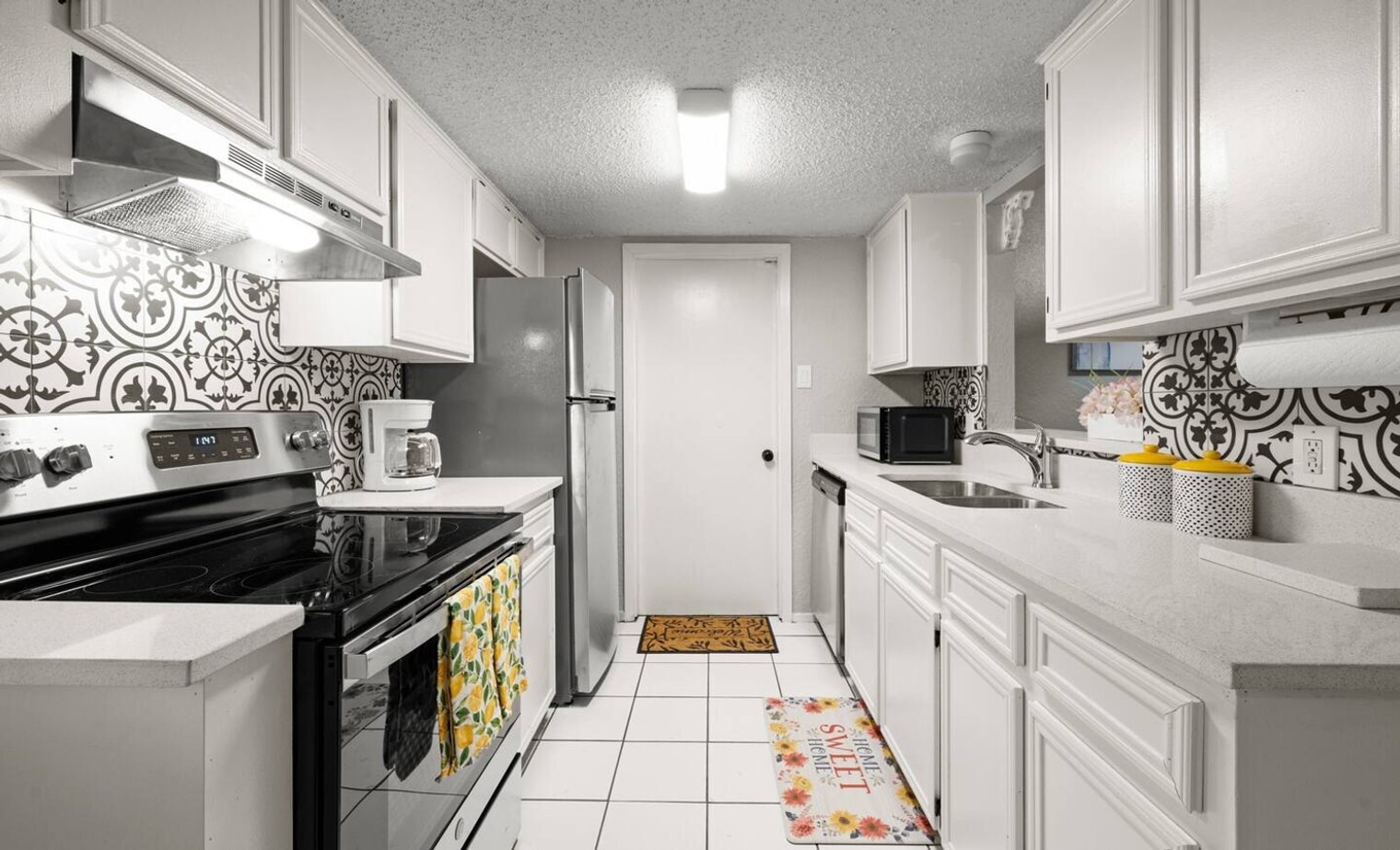 Building Photo - 11934 Hearn Rd