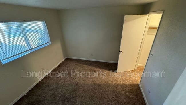 Building Photo - 2704 NW Angelica Dr