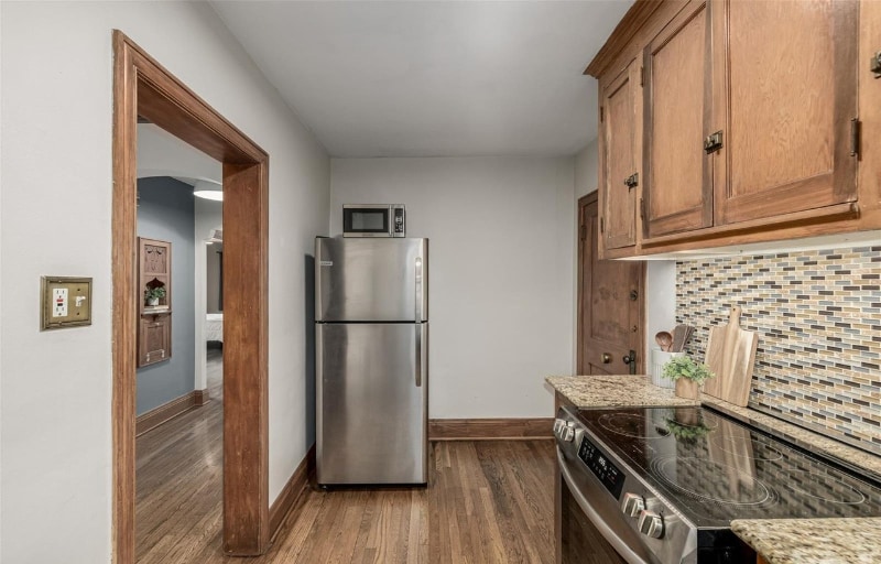 Building Photo - 1138 E 14th Ave