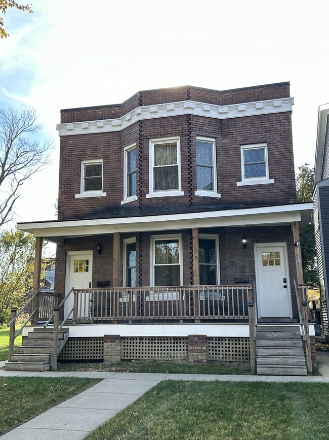 Building Photo - 218-222 Harper Ave