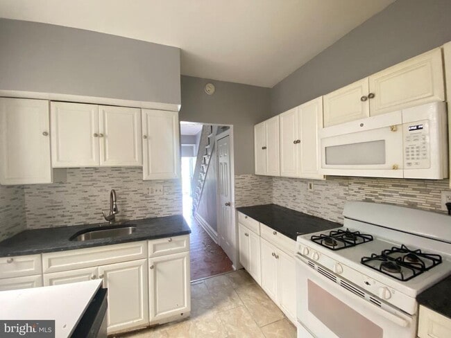Primary Photo - 1722 W Norris St