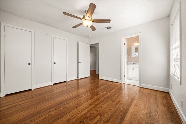 Building Photo - 2018 Woodvine Dr