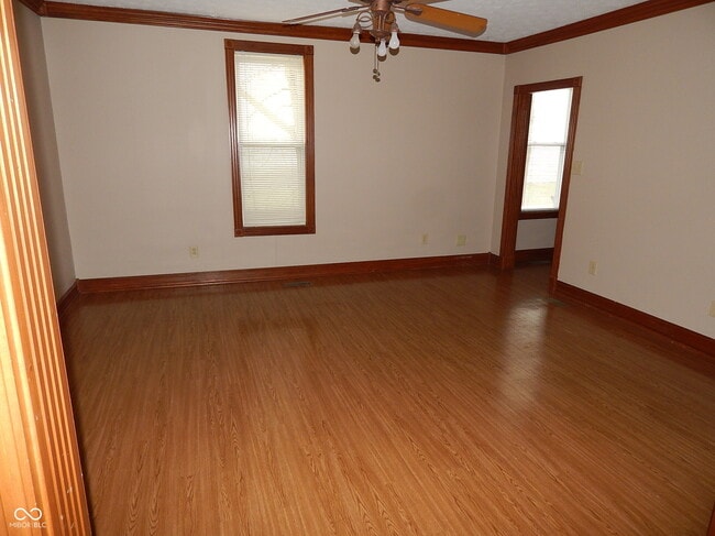 Building Photo - 1402 S Franklin Rd