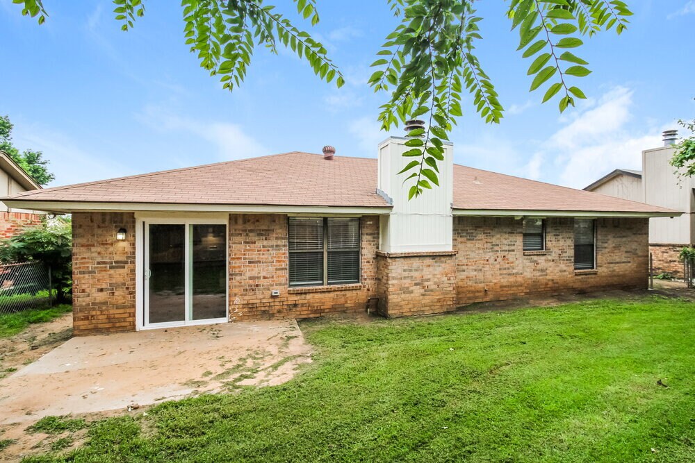 Building Photo - 2717 Paxton Pl