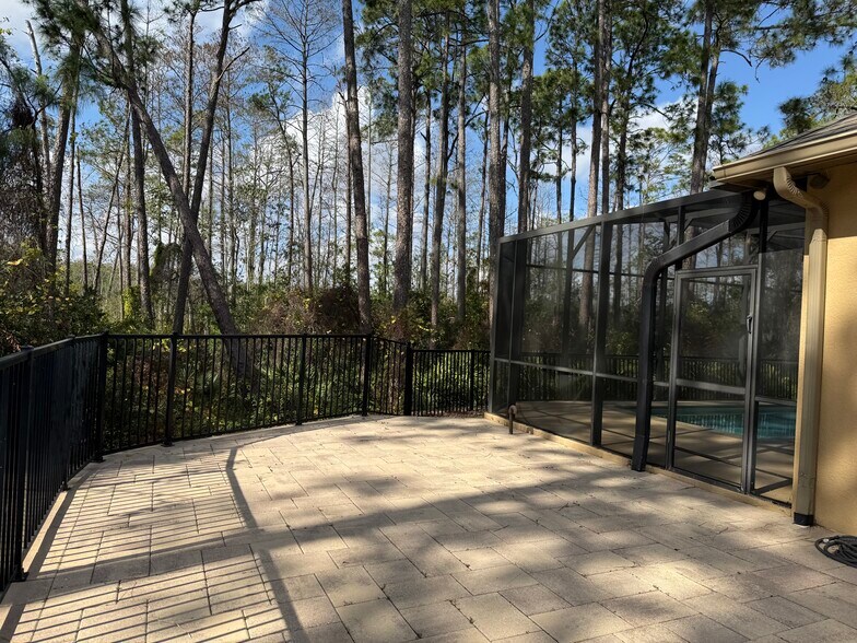 Building Photo - 7530 Colbury Ave