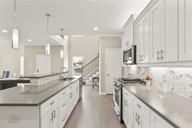 Building Photo - 3200 Matisse Ln