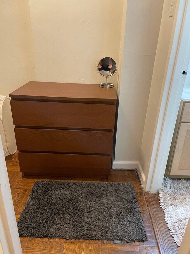 Building Photo - 2141 I St NW