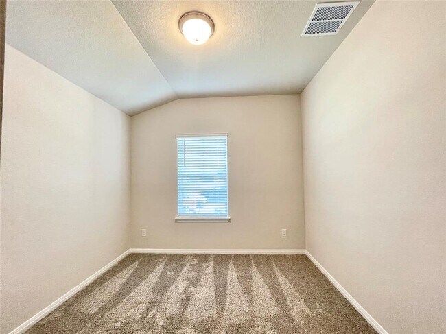 Building Photo - 408 Giorgio Moroder Dr