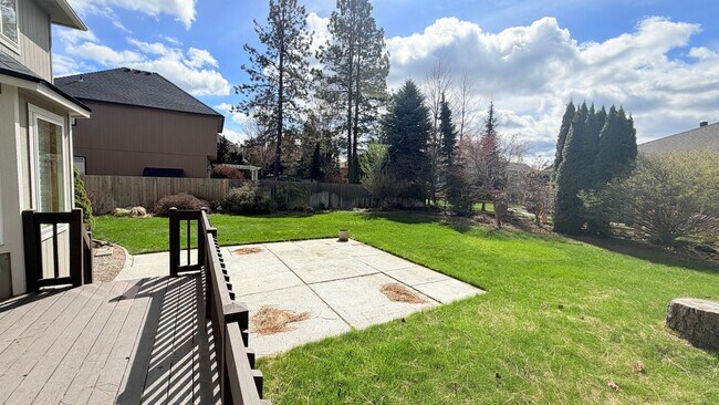 Building Photo - 1602 E 53rd Ave