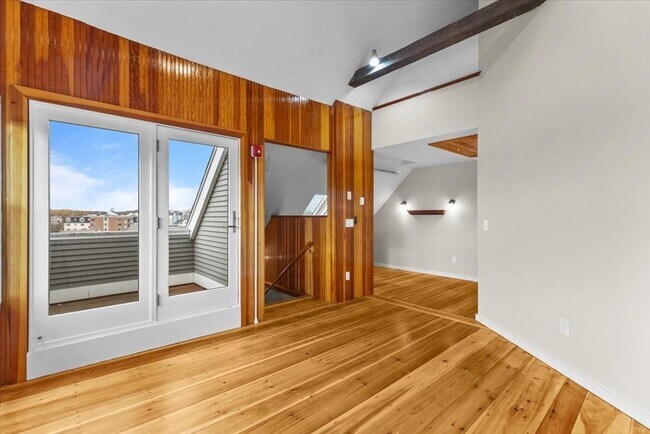 Building Photo - 1 Samoset Ave