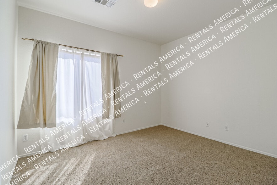 Building Photo - 28683 N Sedona Pl