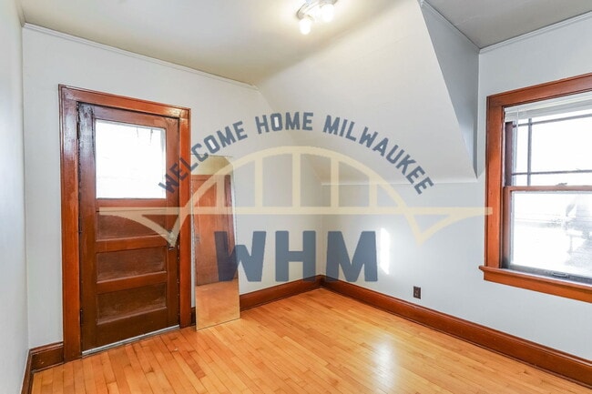 Building Photo - 3021 N 61st St