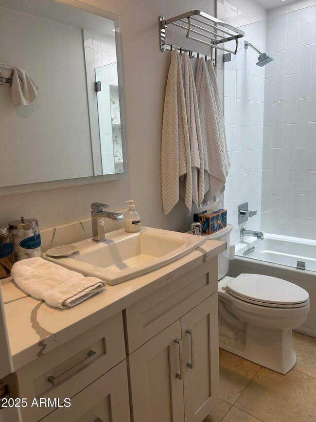 Building Photo - 7760 E Gainey Ranch Rd