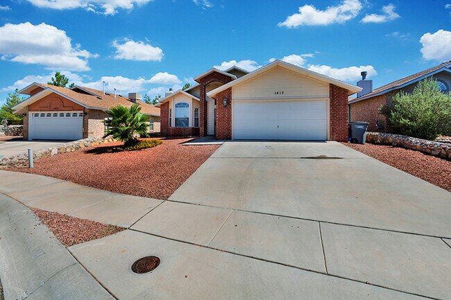 Building Photo - 1417 Plaza Verde Dr