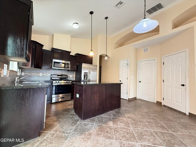 Building Photo - 13136 Freshford