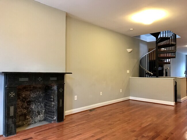 Building Photo - 25 N Montford Ave