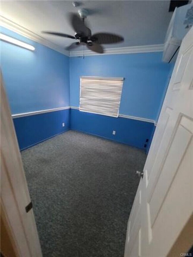 Building Photo - Spacious Home