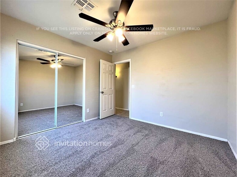 Building Photo - 1057 S Wildrose Cir