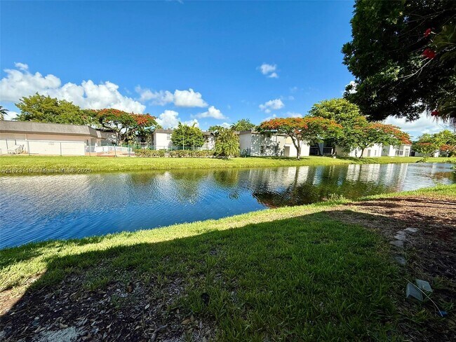 Building Photo - 8522 SW 103rd Ave