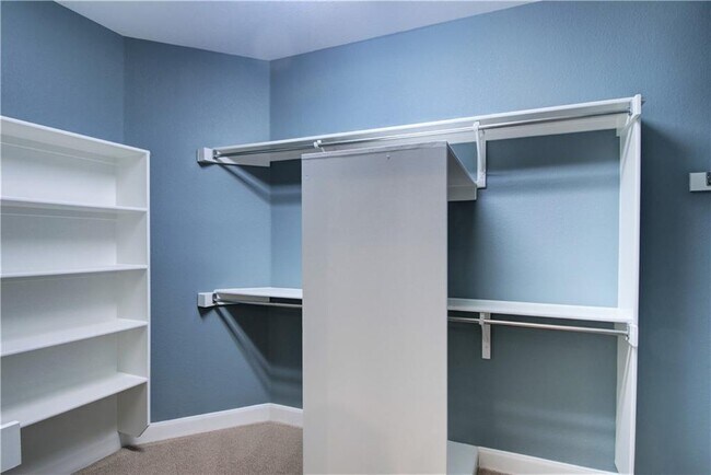 Building Photo - 8217 Endeavor Cir